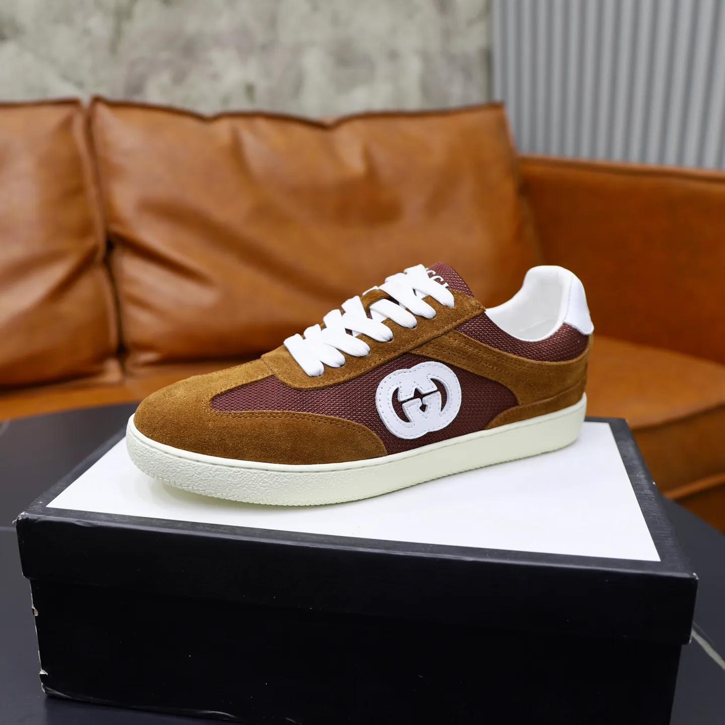 Men's shoes: 400💰🙅‍♂️🙅‍♂️🙅‍♂️ Brand: GUCCI Standard code: 38-44 (45 customized) Grade: Same as the official website Material: Original leather splicing Comfortable and breathable lining Original wear-resistant outsole Style category: Men's fashionable casual shoes Running sneakers Noble luxury brand elements Top luxury Color: actual picture color